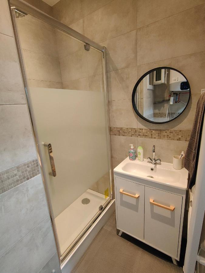 Les Lofts De Provins: Apt 5 מראה חיצוני תמונה
